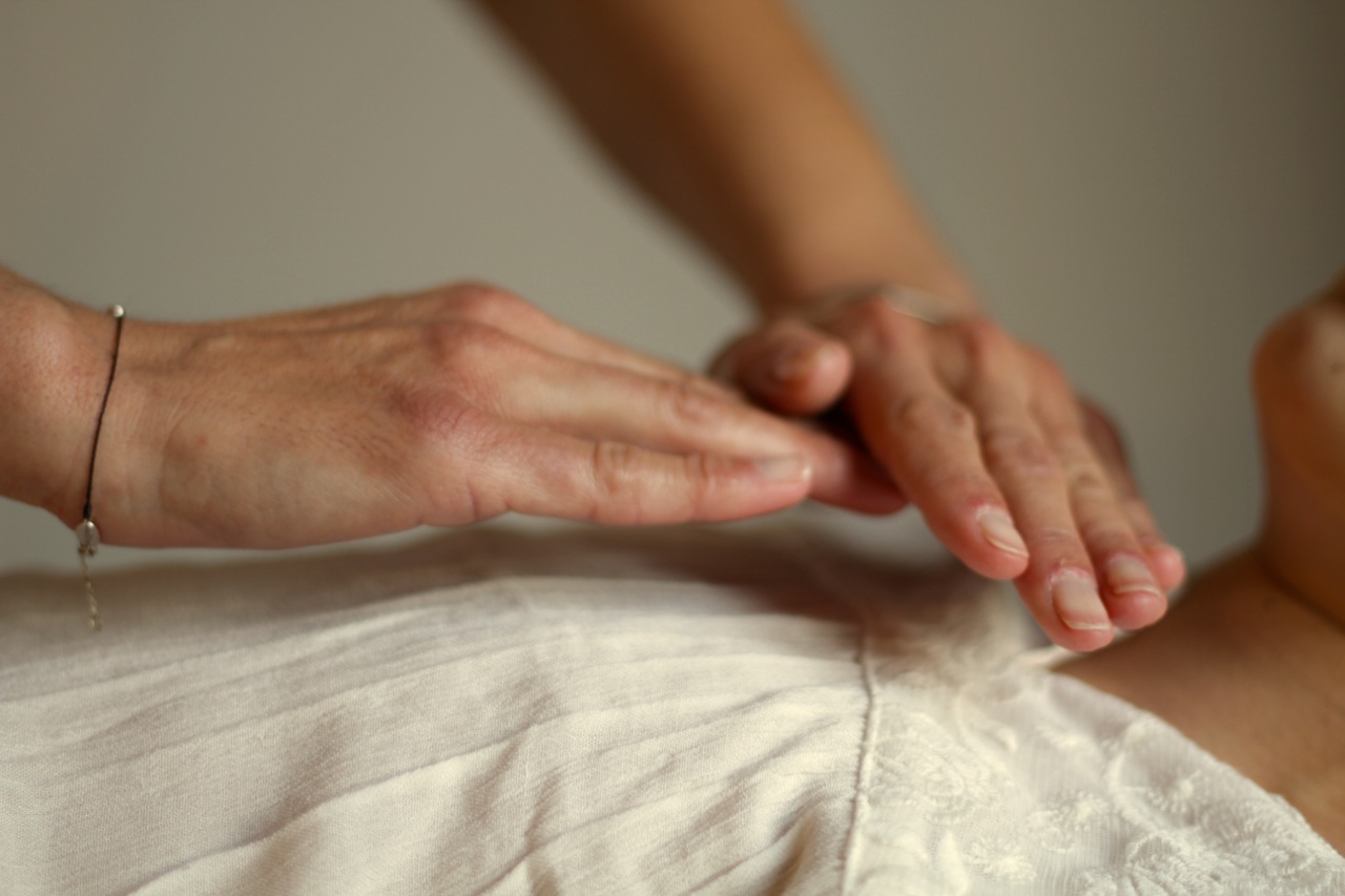 La démangeaison de la peau du cou et la tête de la raison le diagnostic le traitement