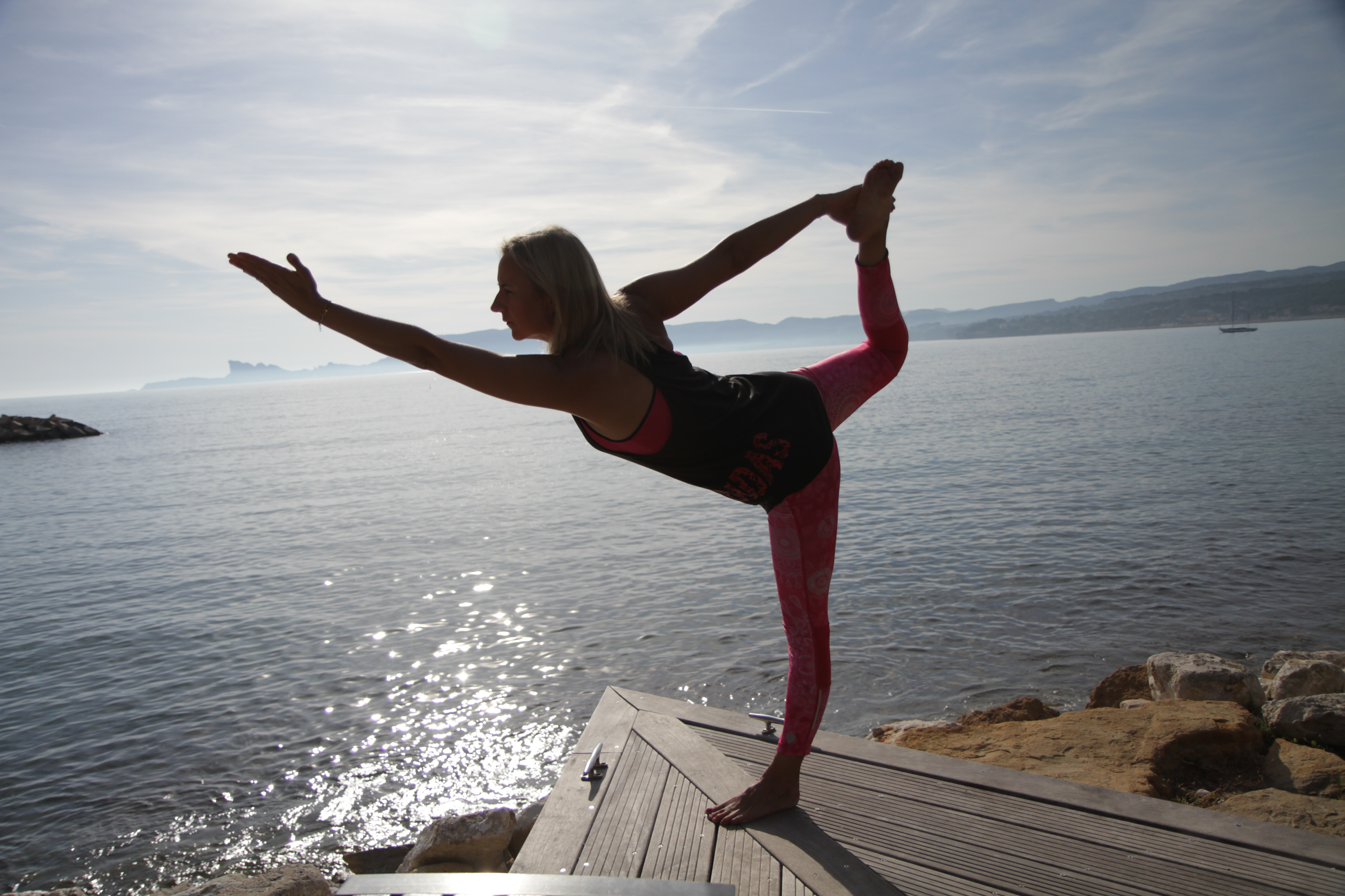 PROGRAMME YOGA : ÉQUILIBRE ET FORCE